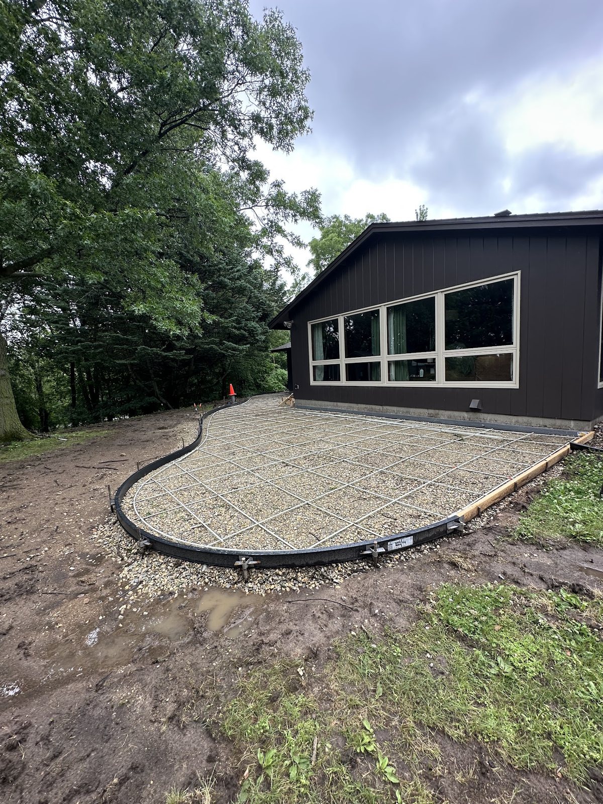 Curved concrete patio reinforcement and form preparation
